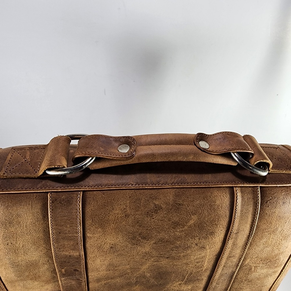 Diaz Heavy Leather Backpack Shoulder Bag Mens Womens Brown Adjustable VTG - Picture 2 of 15